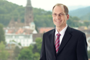 Dr. Matthias Döring